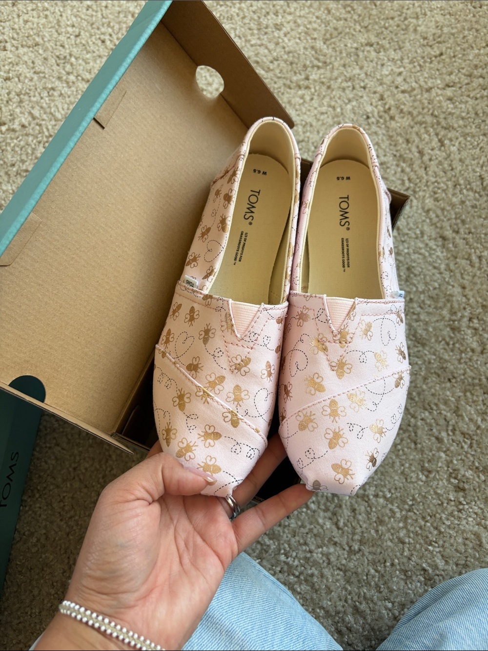 TOMS Pink Canvas Slip-On with Gold Bee Print - Picture 2 of 4